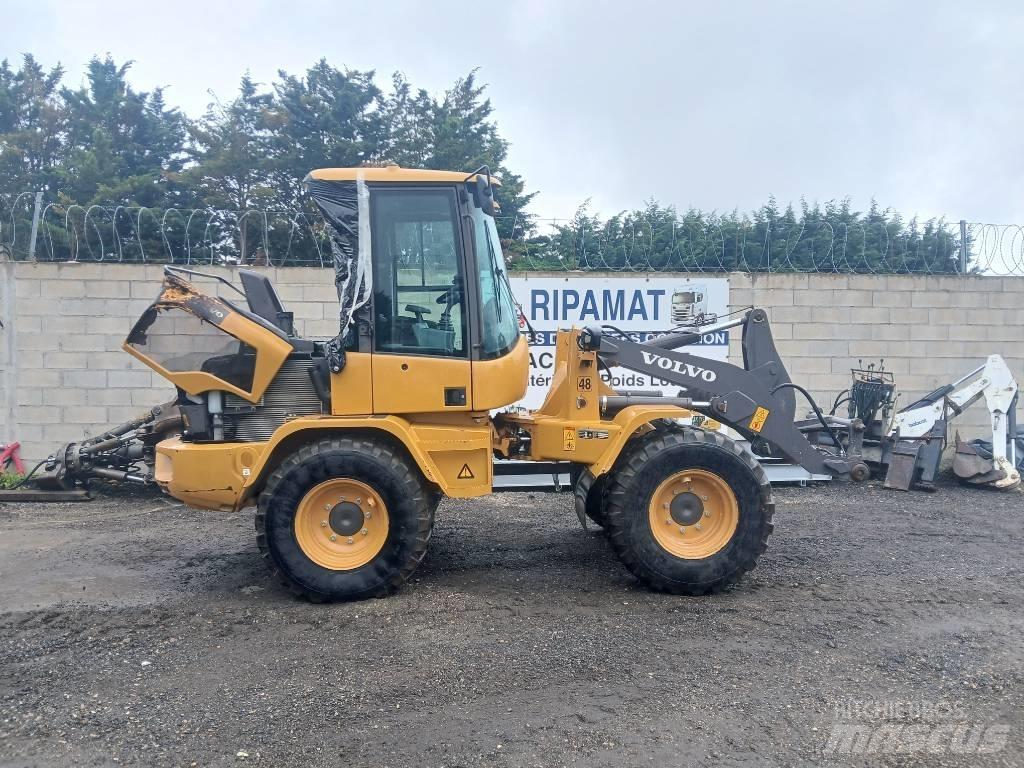 Volvo L 30 G Фронтальні навантажувачі