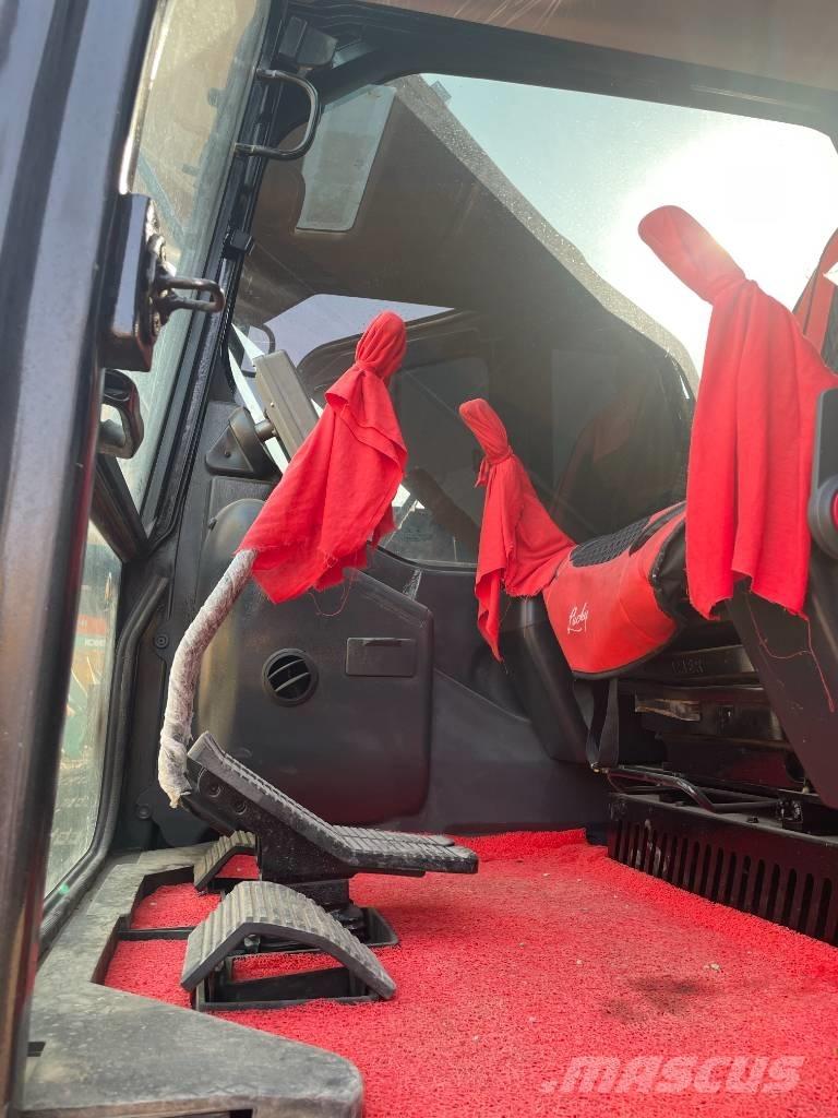 Sany SY 235 C Гусеничні екскаватори