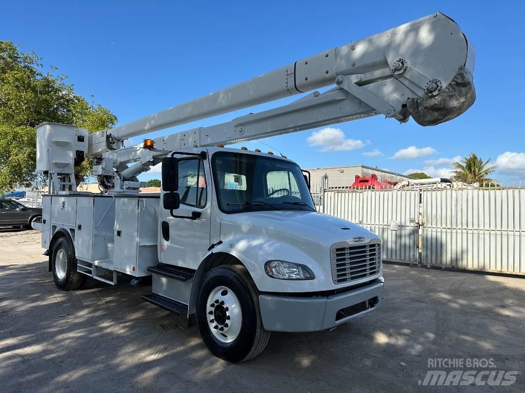 Freightliner M2 Автовишки на базі вантажівки