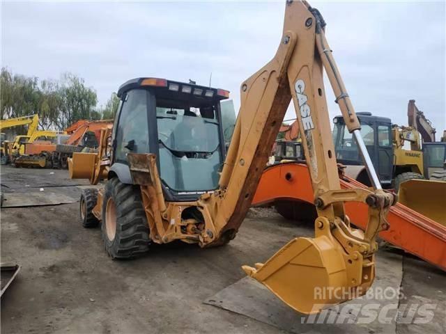 CASE 580M Міні-навантажувачі