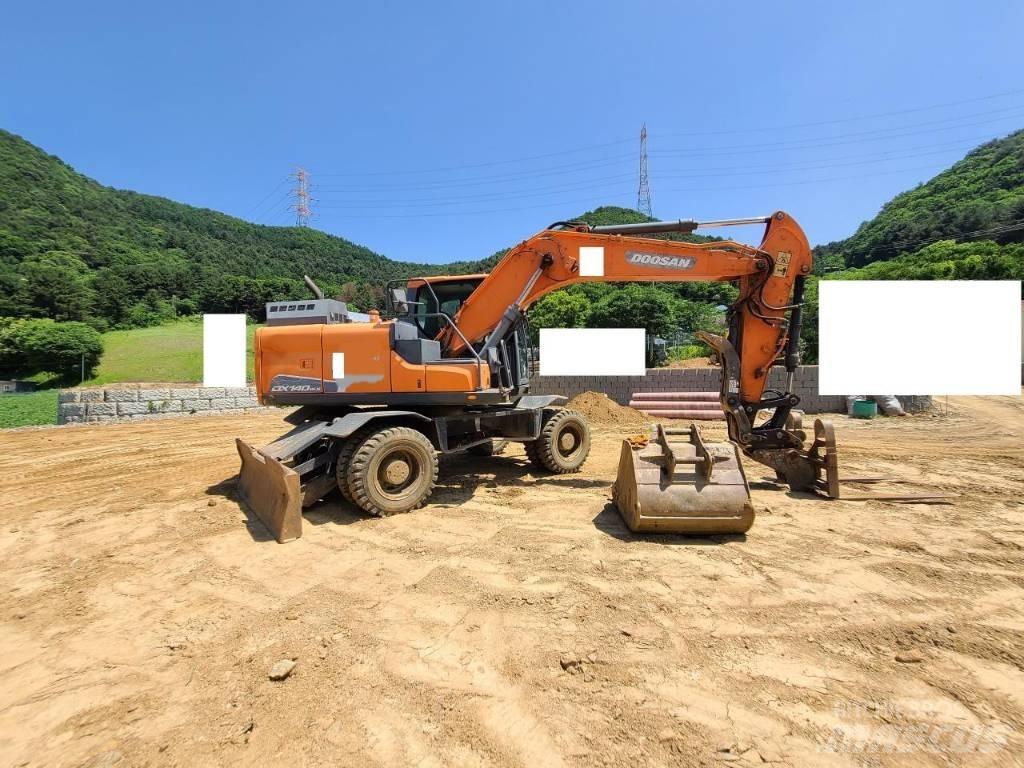 Doosan DX 140 W Колісні екскаватори