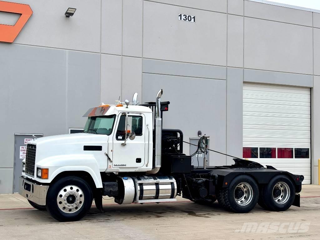 Mack CHU 613 Евакуатори