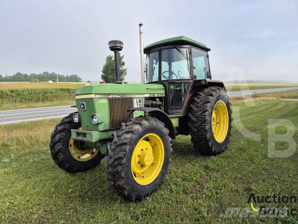John Deere MFWD Трактори