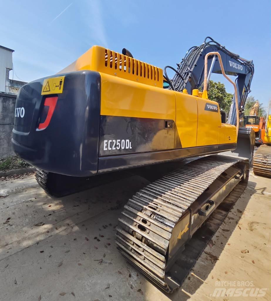 Volvo EC 250 D L Гусеничні екскаватори