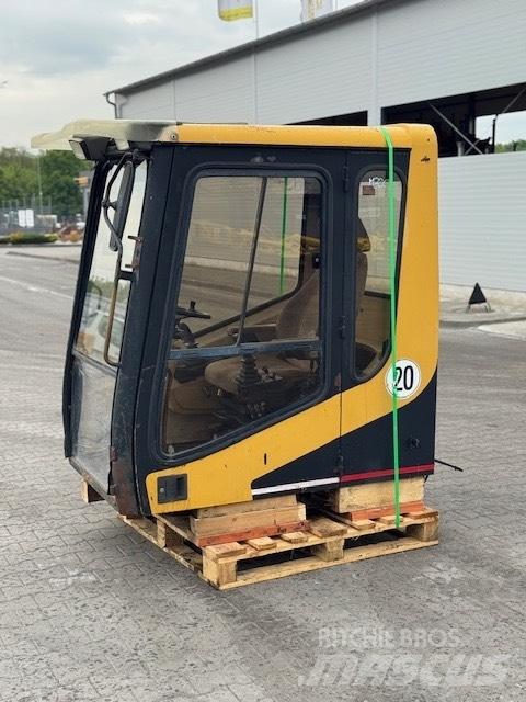 CAT M 320 USED CAB Кабіна
