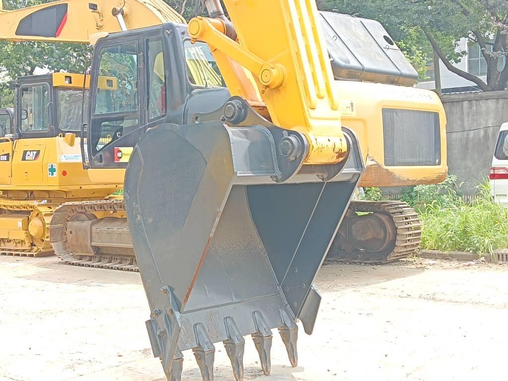 Hyundai R220LC-9S Гусеничні екскаватори