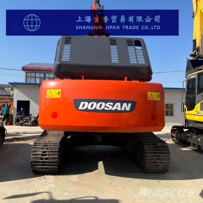 Doosan DX 300 Гусеничні екскаватори