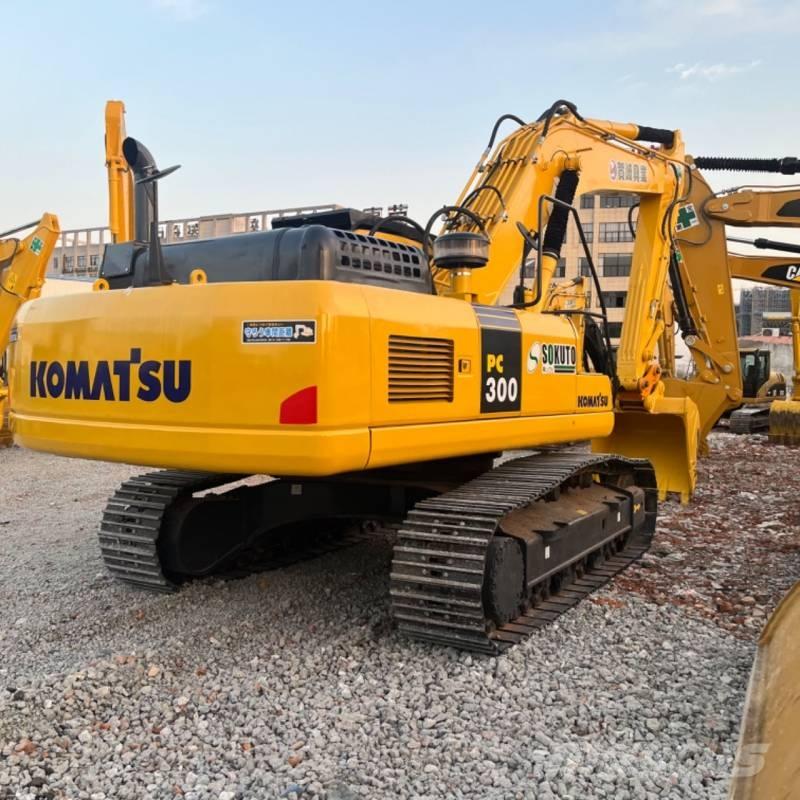 Komatsu PC 300 Гусеничні екскаватори