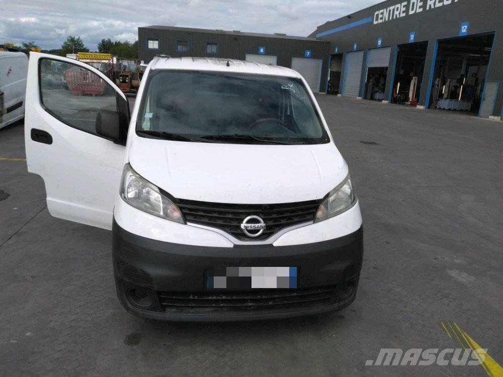 Nissan NV 200 Панельні фургони