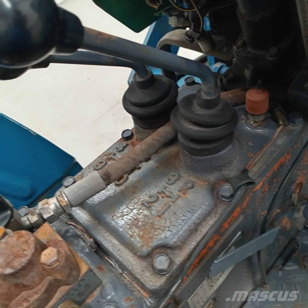 Mitsubishi D 2050FD Трактори