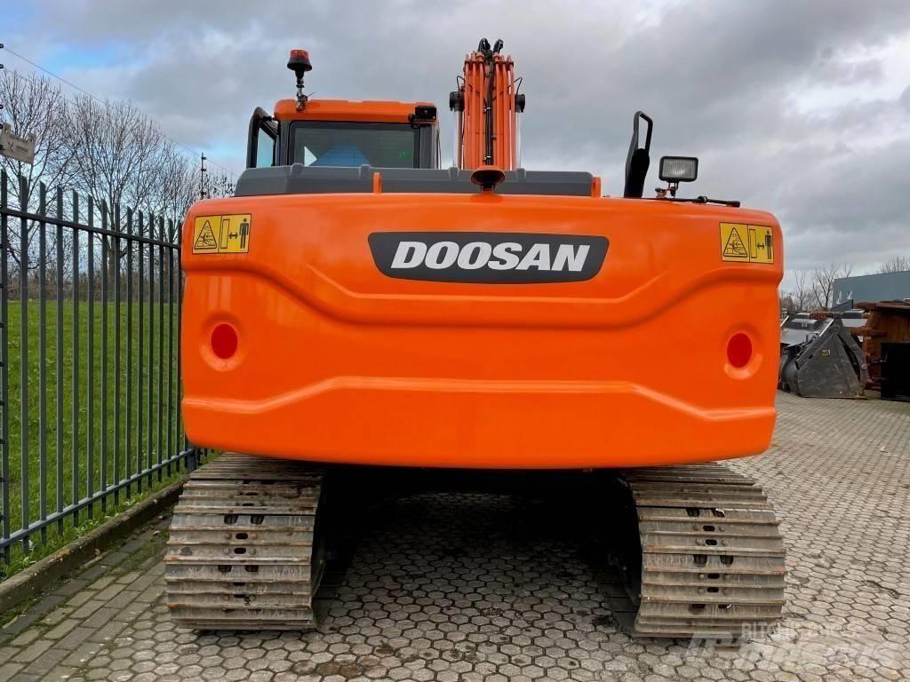 Doosan DX 140 W Колісні екскаватори