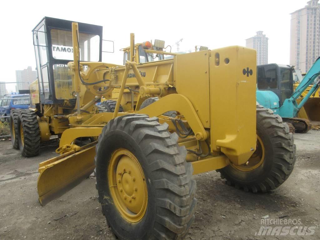 Komatsu GD 623 Грейдери