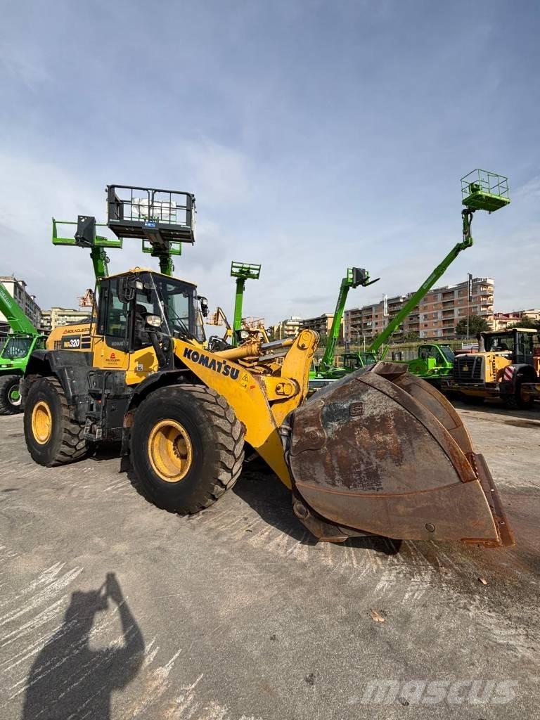 Komatsu WA 320-8 Фронтальні навантажувачі