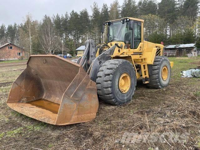 Volvo L220F Фронтальні навантажувачі