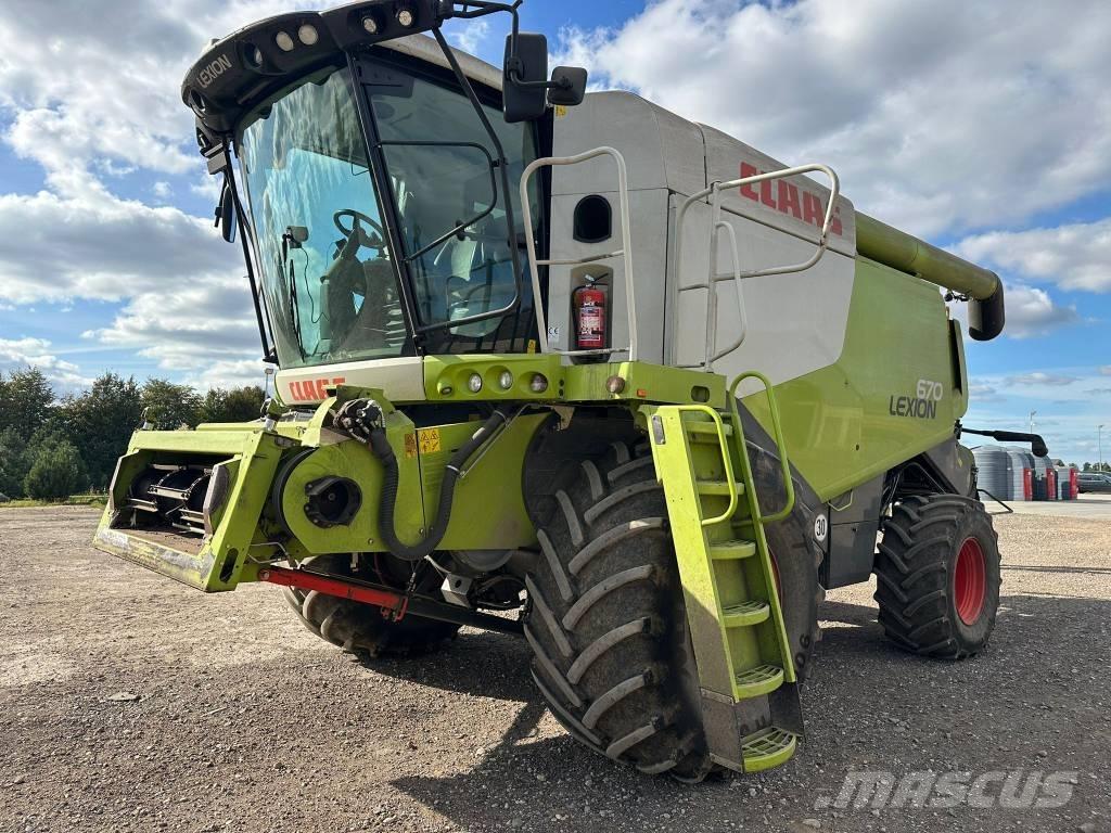 CLAAS Lexion 670 Зернозбиральні комбайни