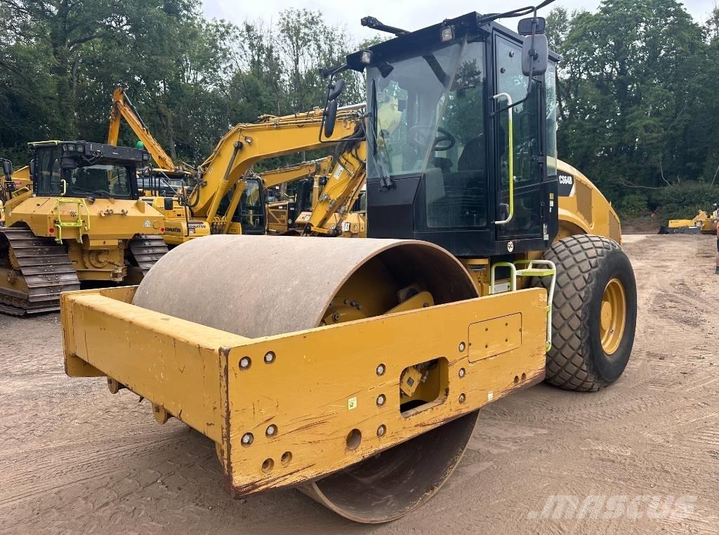 CAT CS 64 B Грунтові котки