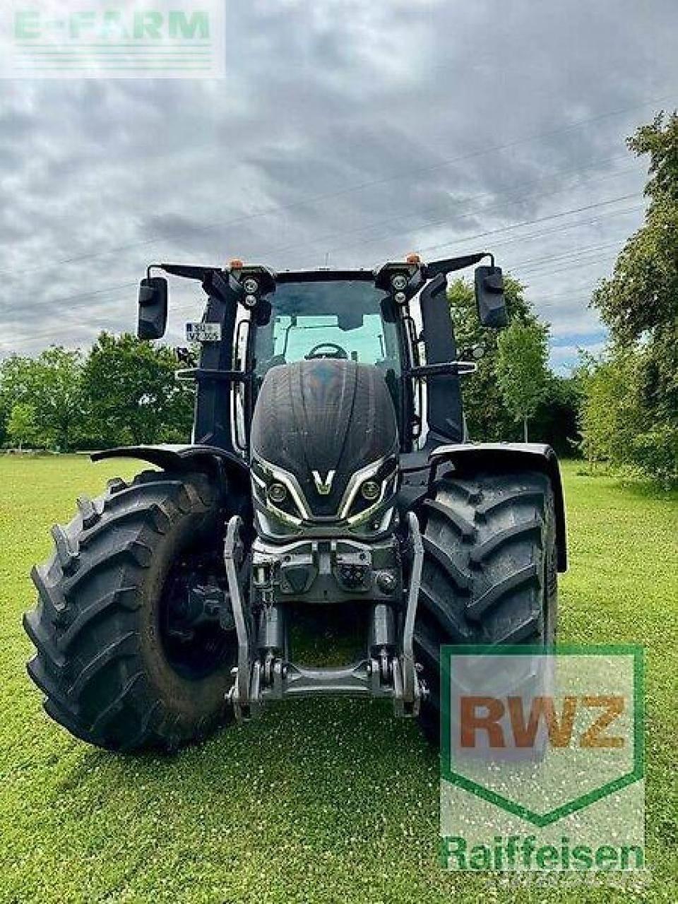 Valtra q305 Трактори