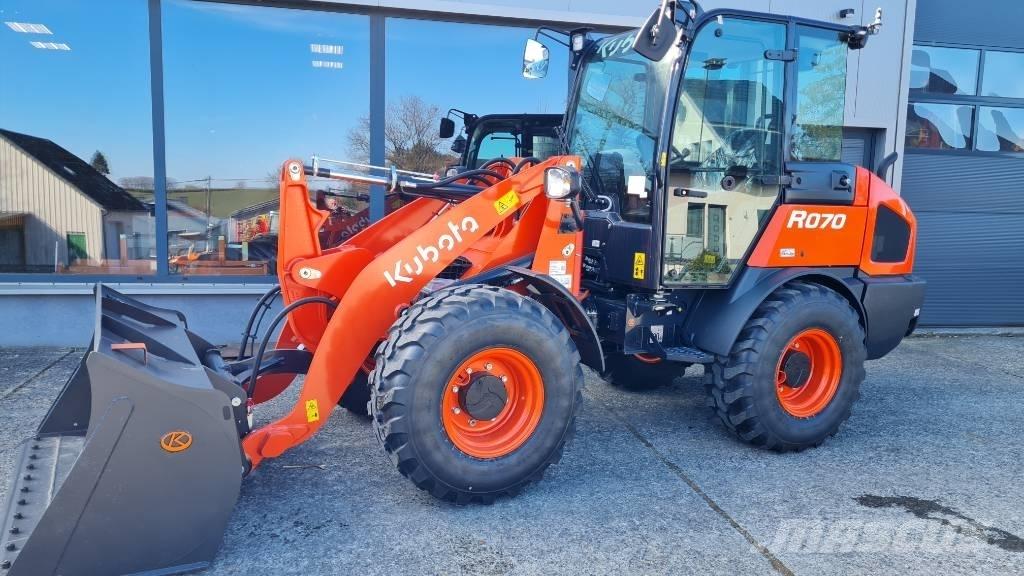 Kubota R 070 Фронтальні навантажувачі