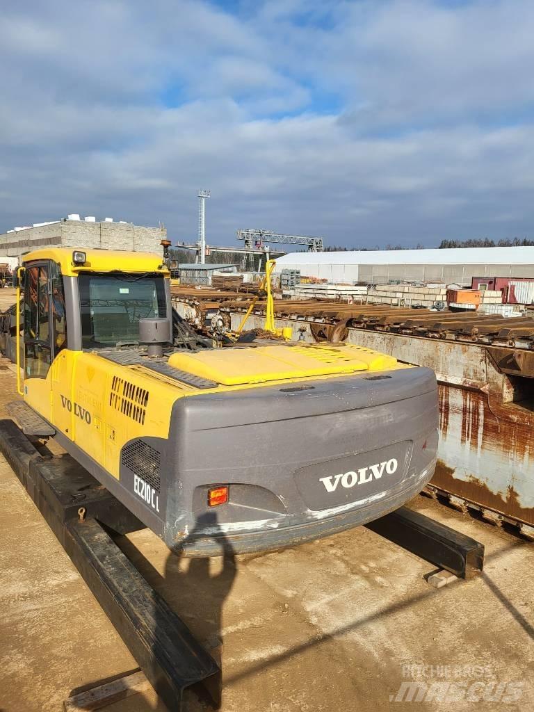 Volvo 210CLR Екскаватори-амфібії
