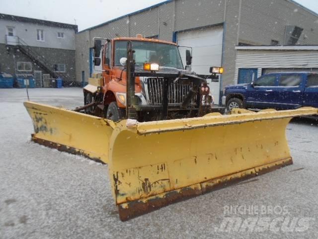 International 7400 Снігоочищувальні ножі та плуги