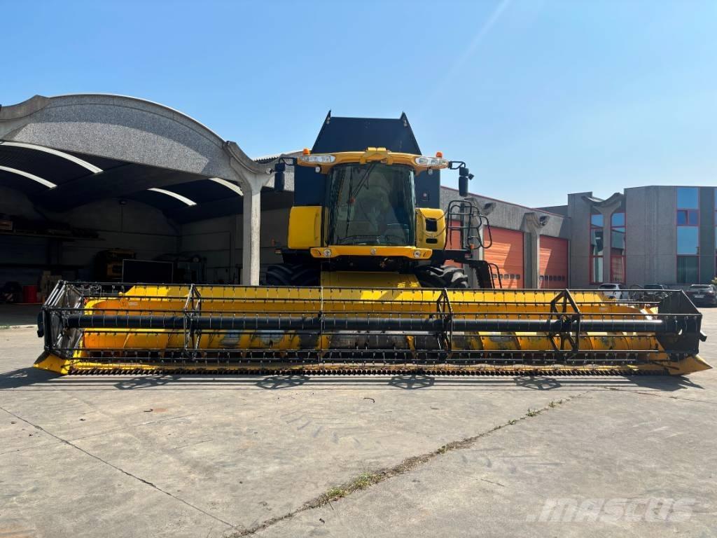 New Holland CR 9090 Зернозбиральні комбайни