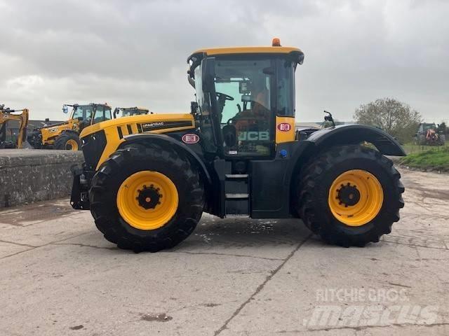 JCB (21007788) FT 4220 Трактори