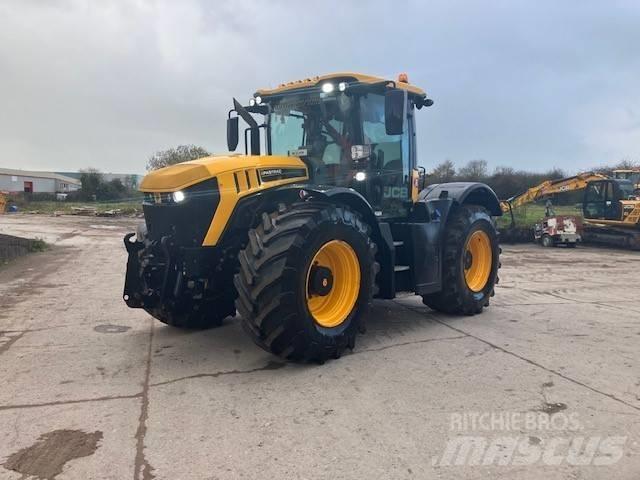 JCB (21007788) FT 4220 Трактори