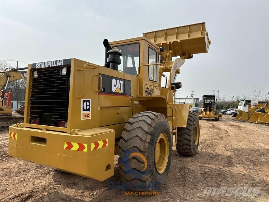 CAT 966C Фронтальні навантажувачі