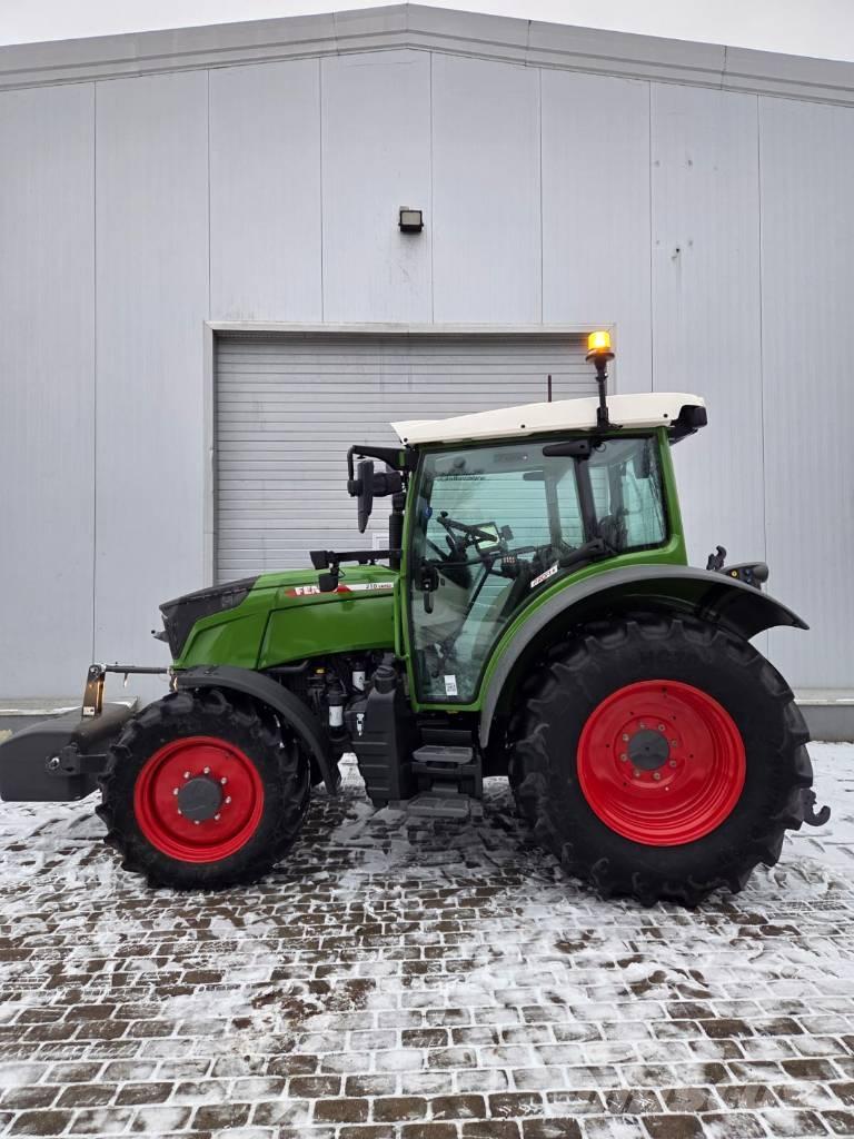 Fendt 210 Vario Трактори