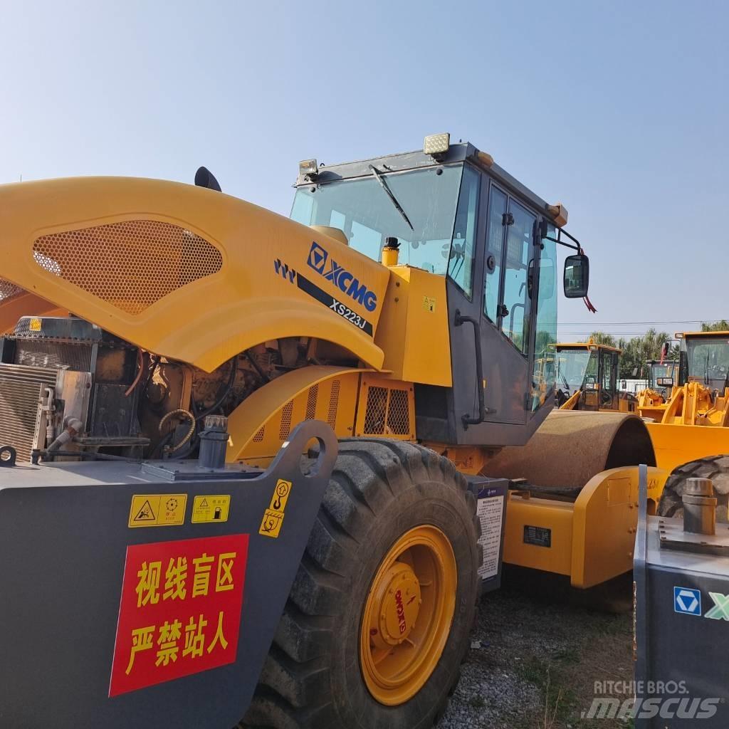 XCMG XS 223 J Грунтові котки