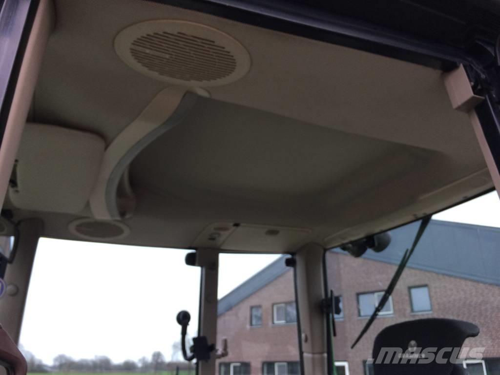 John Deere 6820 AP Трактори