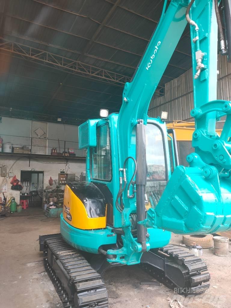 Kubota U 35 Гусеничні екскаватори