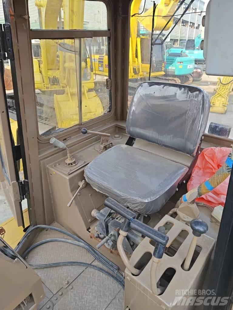CAT D 6 G Гусеничні бульдозери