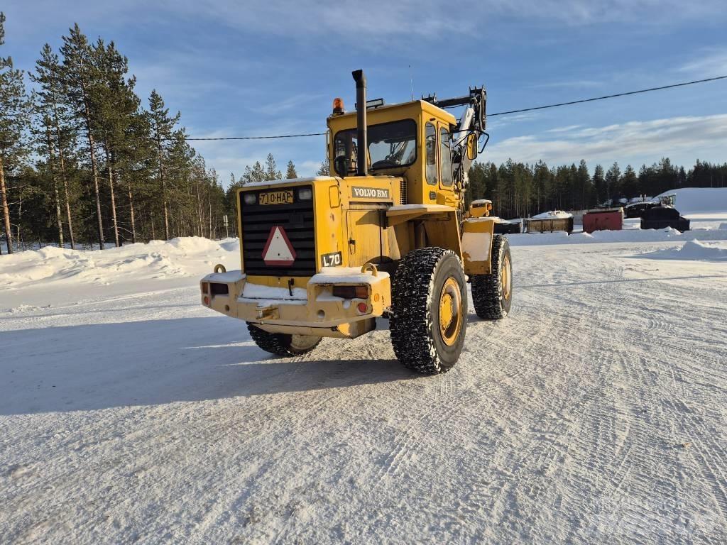 Volvo L 70 Фронтальні навантажувачі