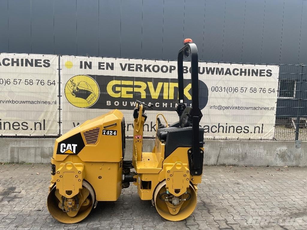 CAT CB 14 Котки тротуарні