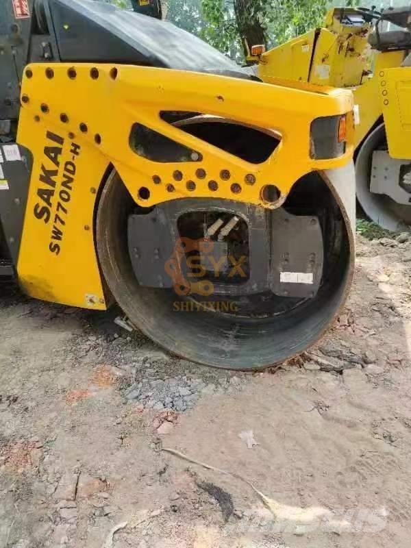 Sakai SW 770 ND Котки тротуарні