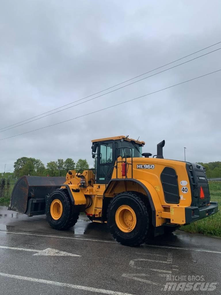 Hyundai HL 960 Фронтальні навантажувачі