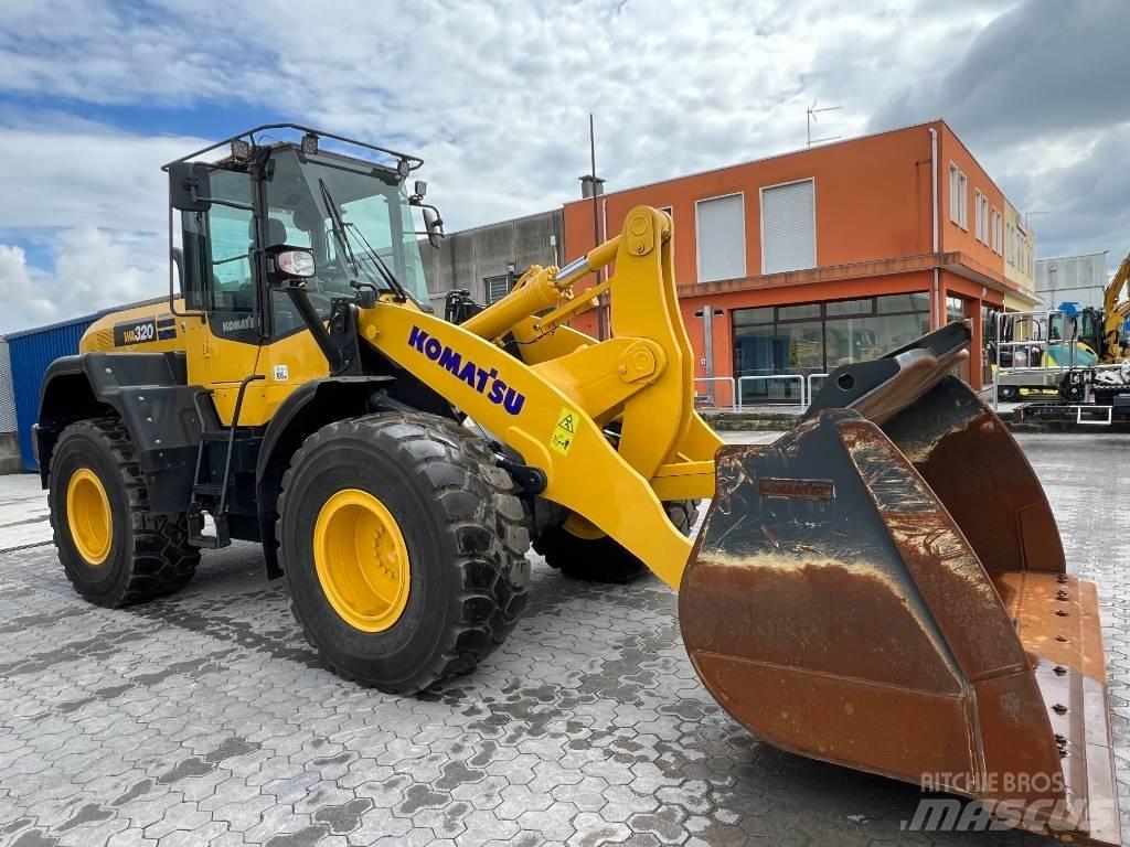 Komatsu WA320-7 Фронтальні навантажувачі