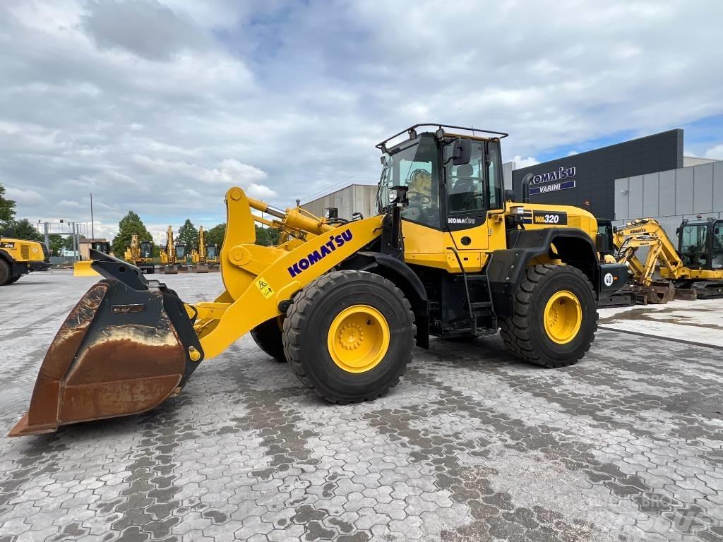 Komatsu WA320-7 Фронтальні навантажувачі