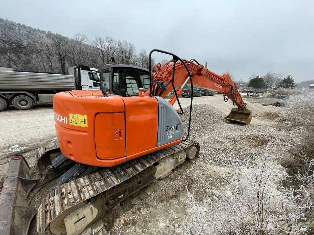 Hitachi ZX 135 US Гусеничні екскаватори