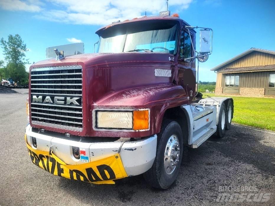 Mack CH 613 Тягачі