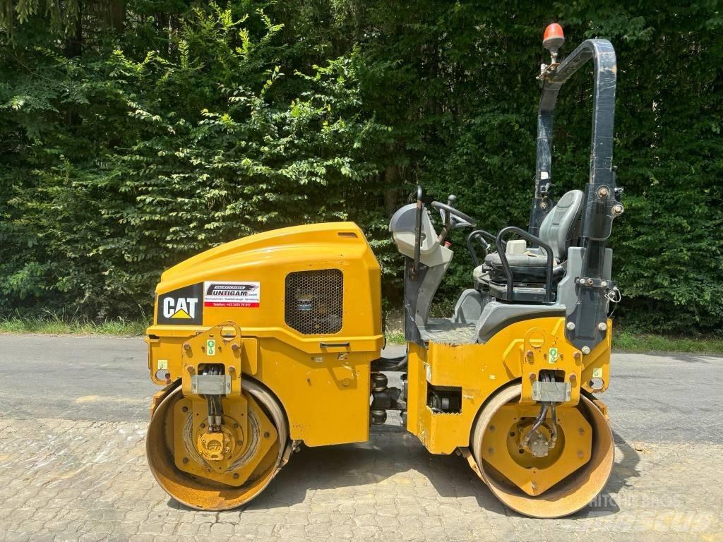 CAT CB 24 B Котки тротуарні