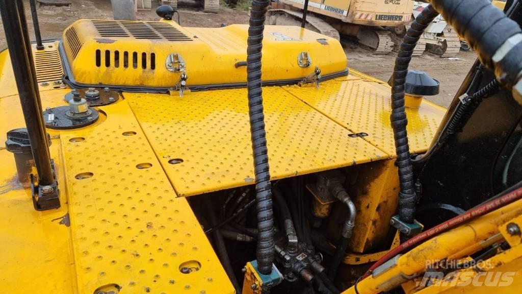 JCB JS 220 LC Гусеничні екскаватори