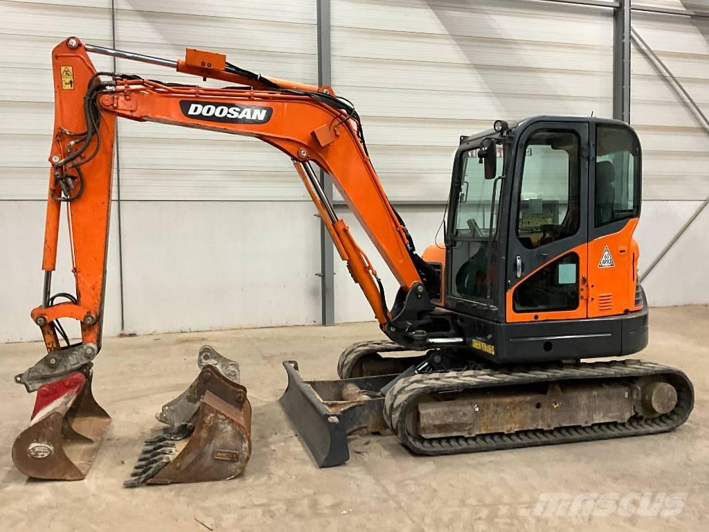 Doosan DX 63-3 Міні-екскаватори < 7т