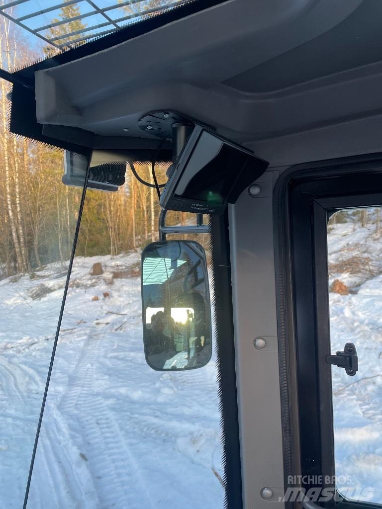 Powertrack L45 Фронтальні навантажувачі