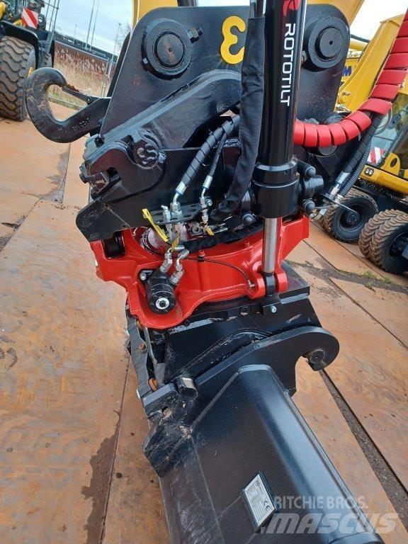 Komatsu PW180-11E0 Колісні екскаватори
