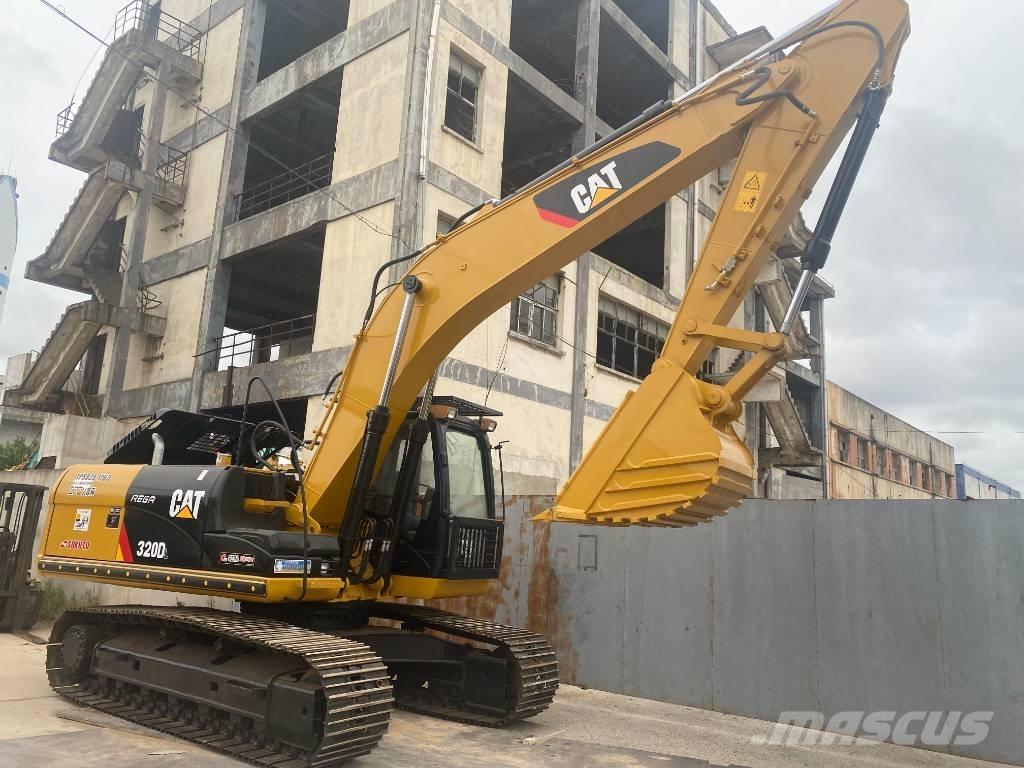 CAT 320 D Гусеничні екскаватори