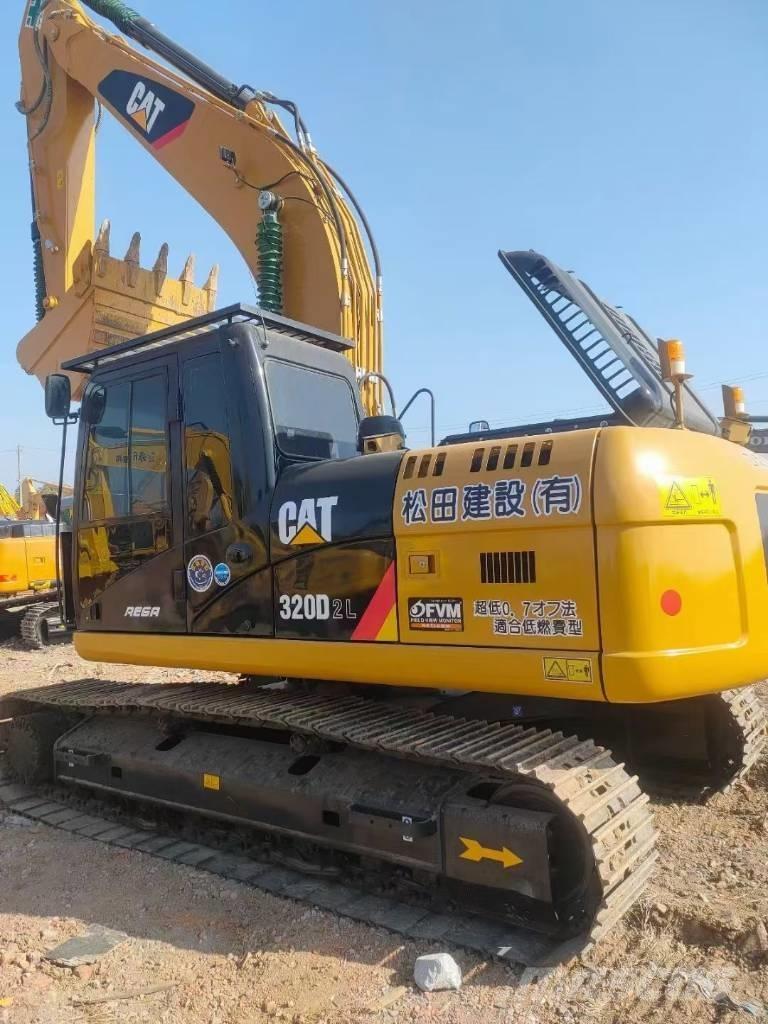 CAT 320D2L Гусеничні екскаватори