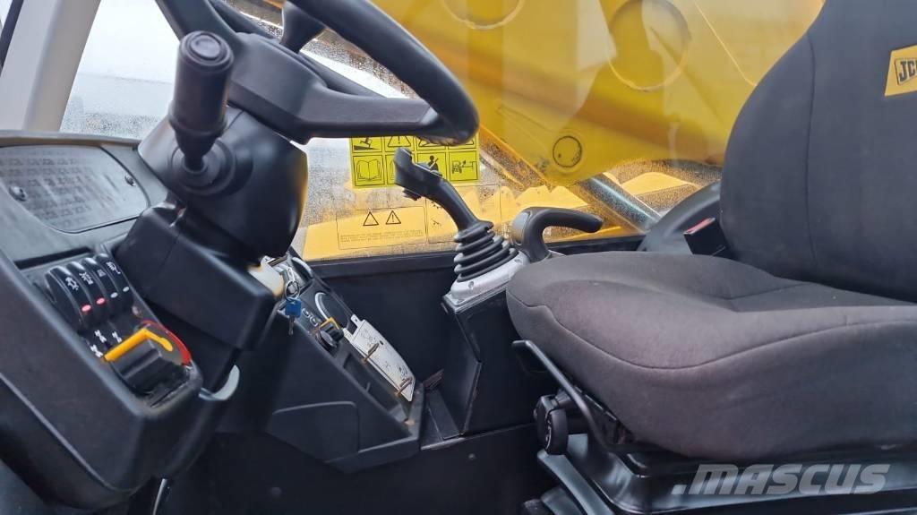 JCB 541-70 Телескопічні навантажувачі