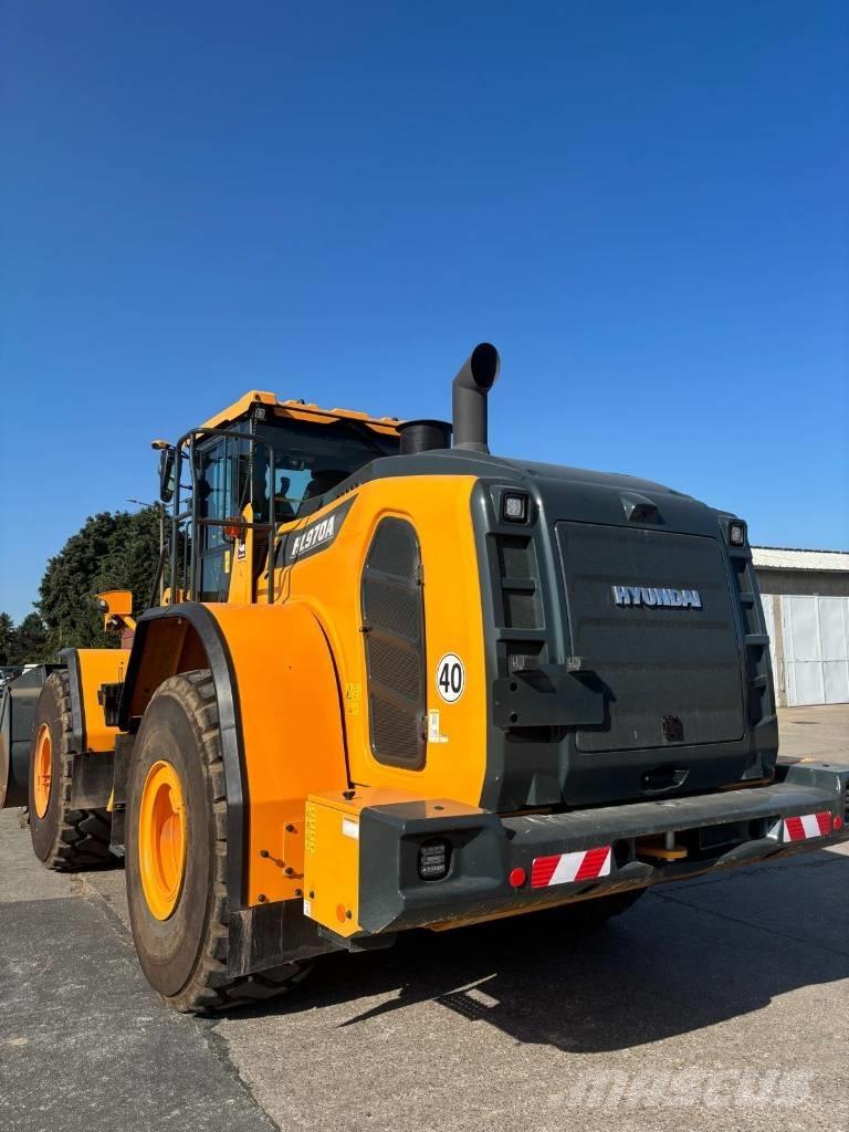 Hyundai HL 970 A Фронтальні навантажувачі